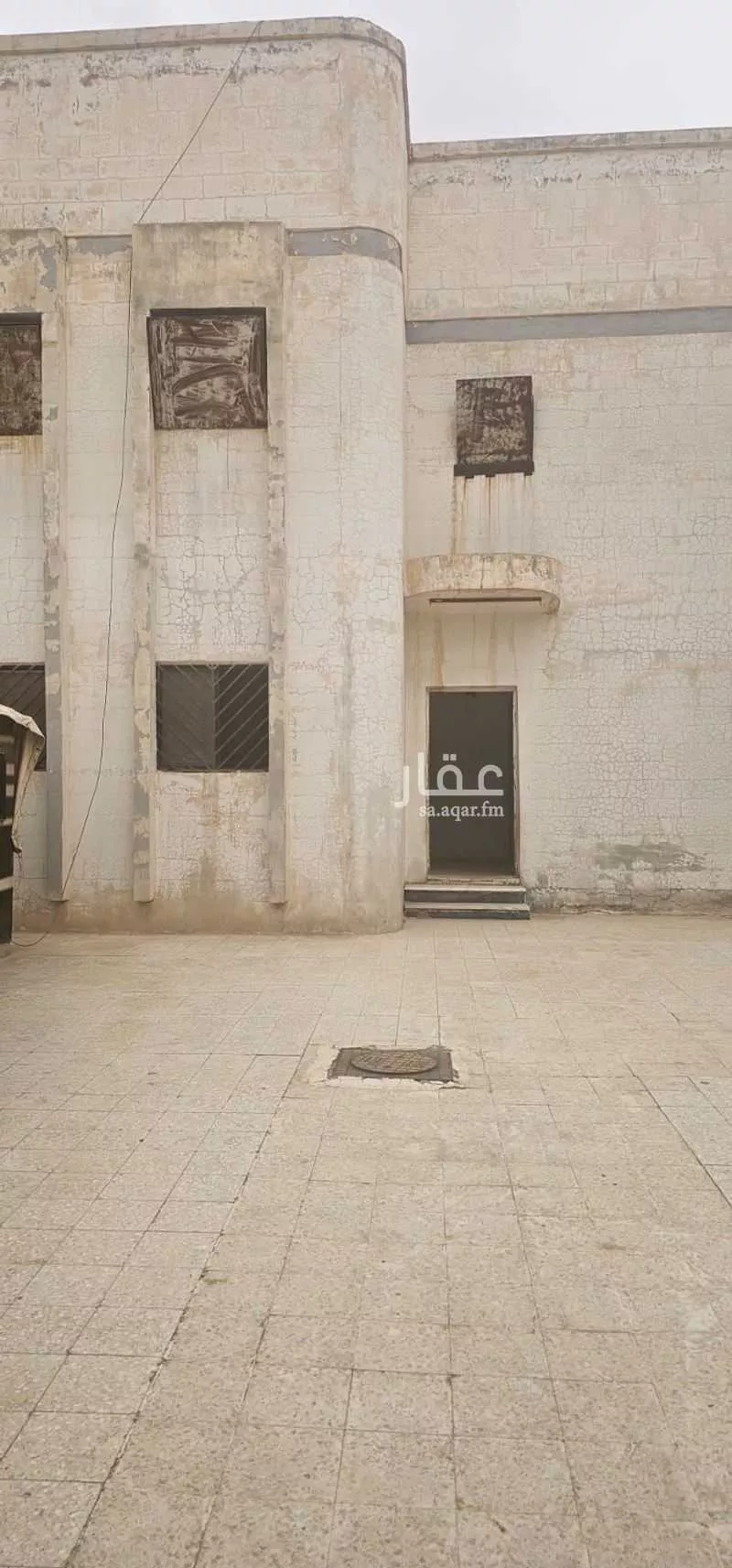 فيلا 8 غرف في النظيم 10