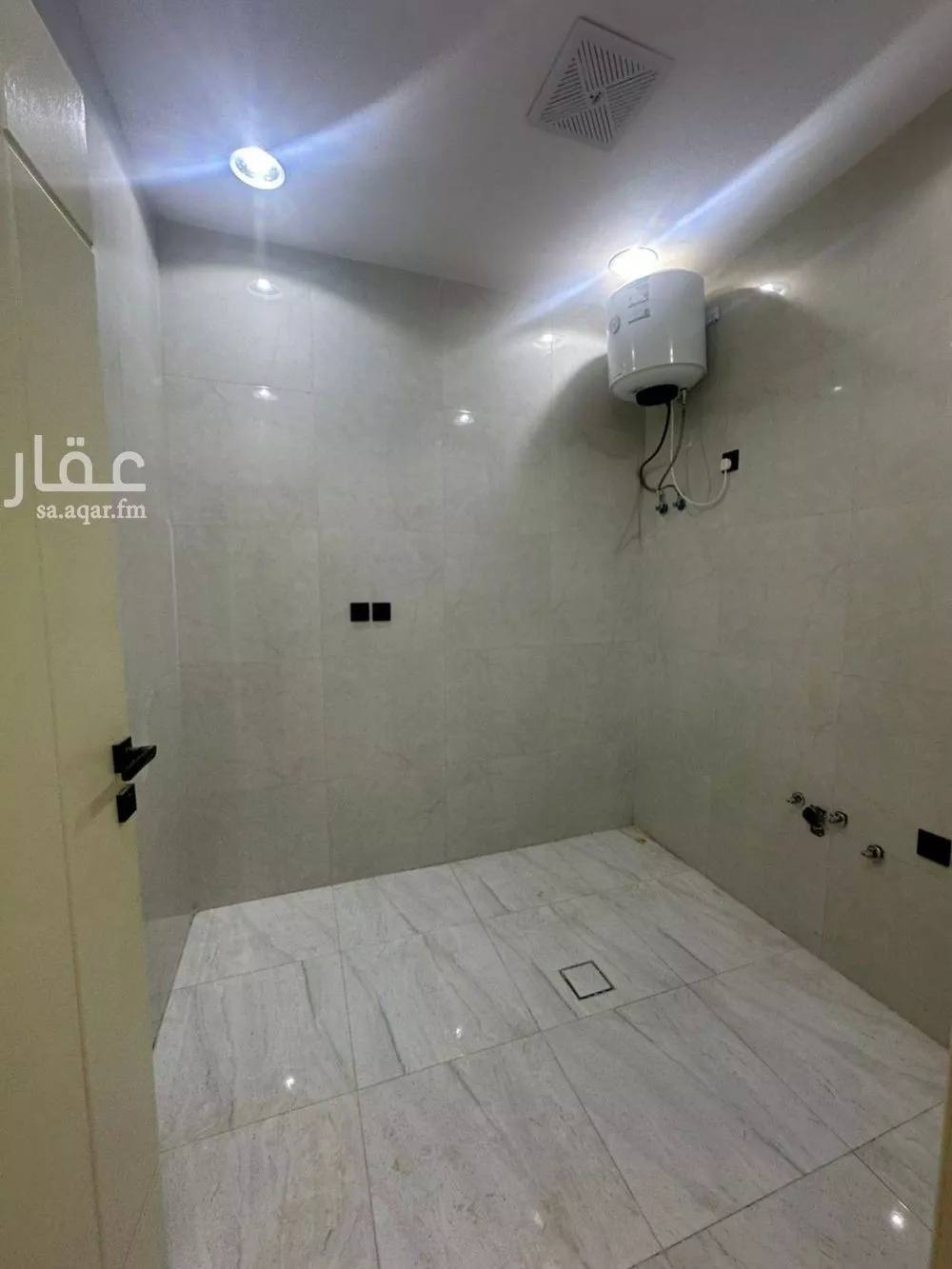 دور 7 غرف في عكاظ 7