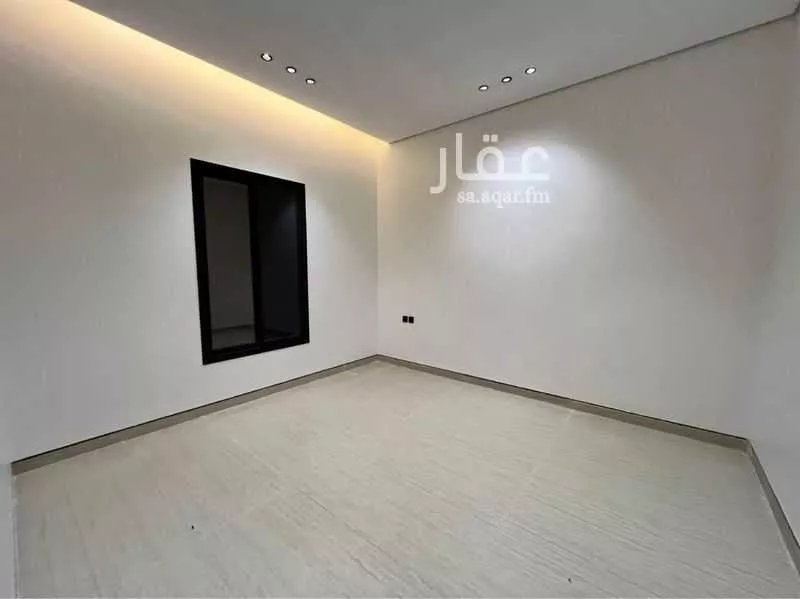 4 bedroom villa in Al Janadriyah 13