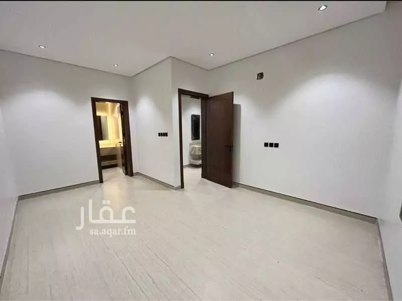 4 bedroom villa in Al Janadriyah 15