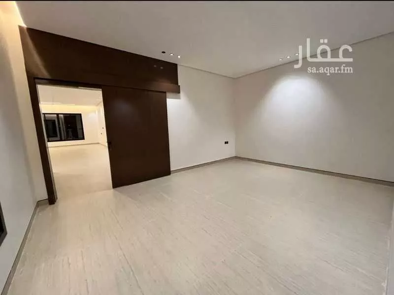 4 bedroom villa in Al Janadriyah 6