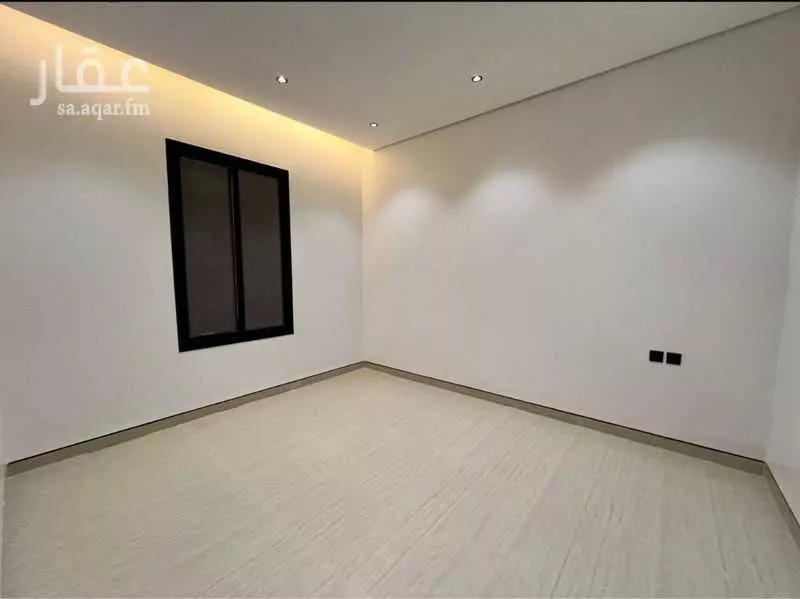 4 bedroom villa in Al Janadriyah 9