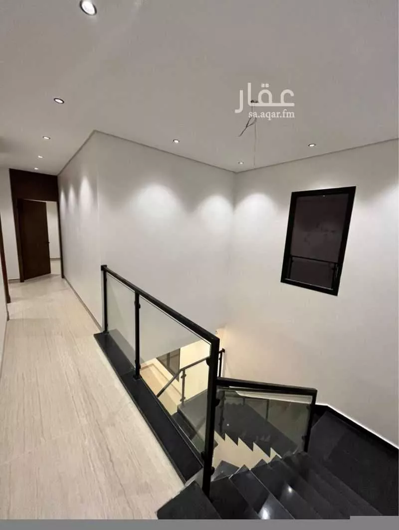 4 bedroom villa in Al Janadriyah 10
