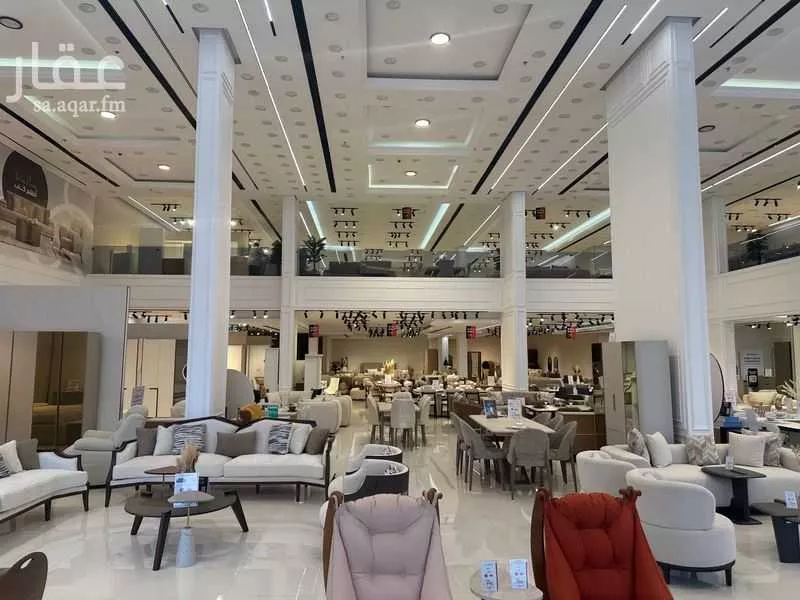 محل 1500 م² في الصحافة 2