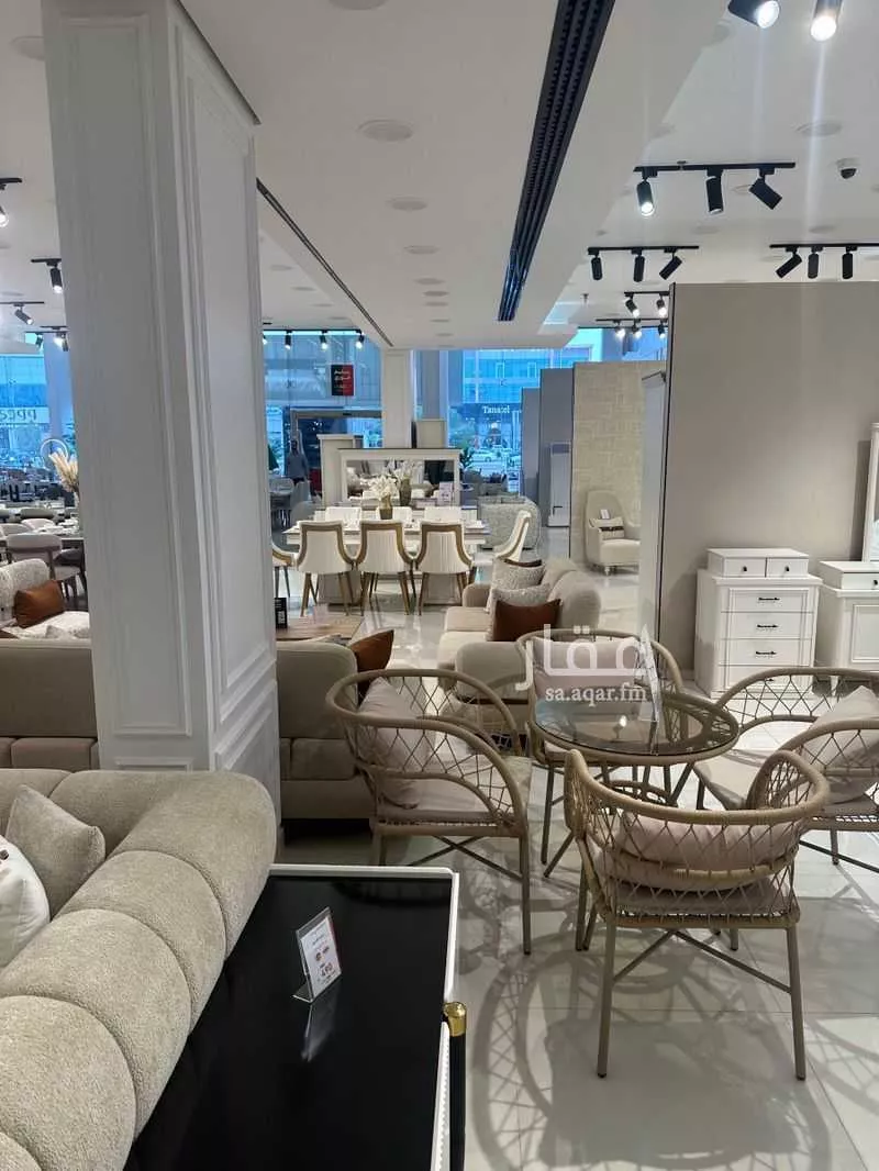 محل 1500 م² في الصحافة 6