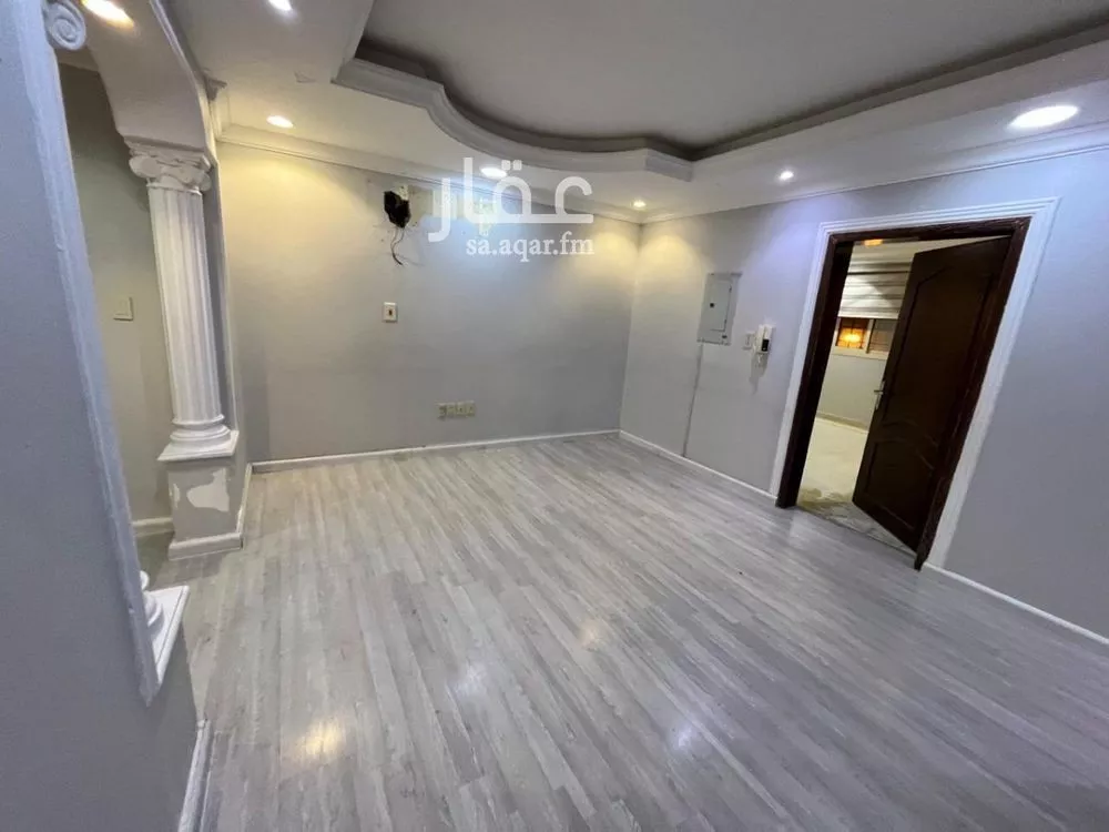5 bedroom floor in Al Jisr 2