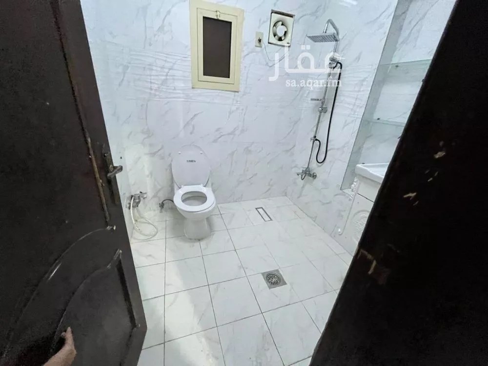 5 bedroom floor in Al Jisr 19