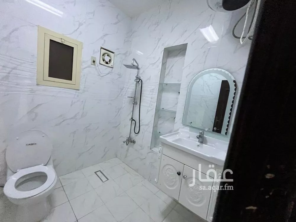 5 bedroom floor in Al Jisr 23