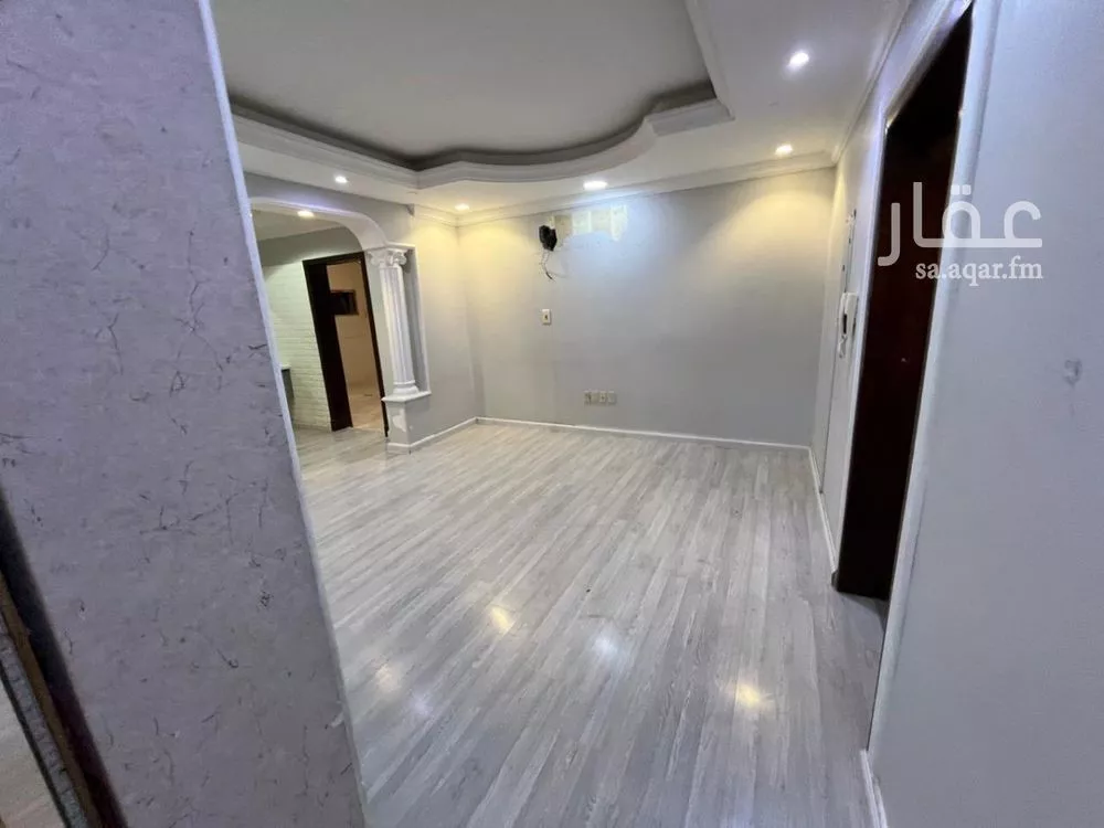 5 bedroom floor in Al Jisr 4
