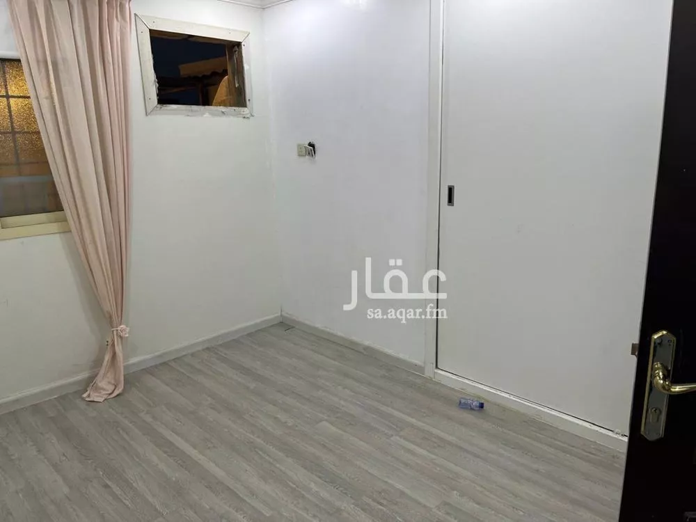 5 bedroom floor in Al Jisr 7