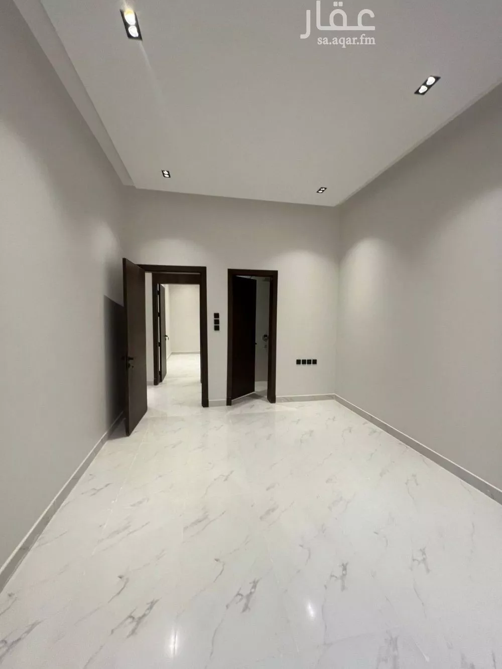 5 bedroom floor in Al Janadriyah 14