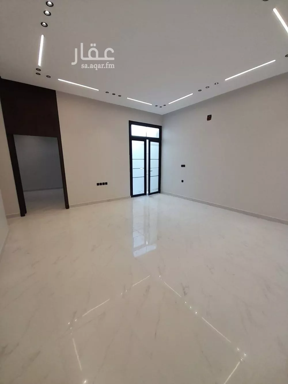 5 bedroom floor in Al Janadriyah 3