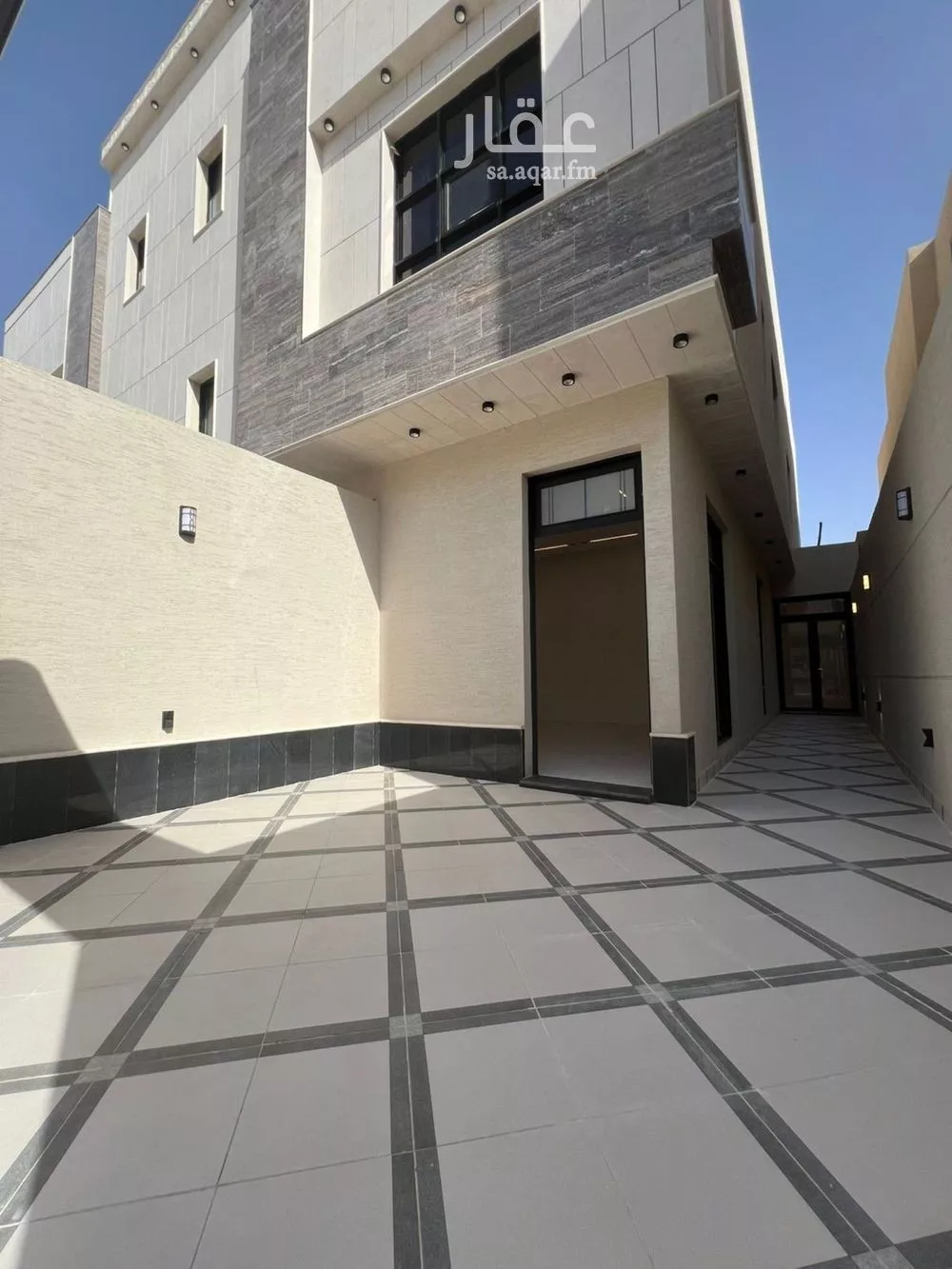 5 bedroom floor in Al Janadriyah 4