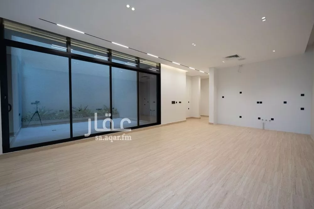4 bedroom floor in Al Olaya 2