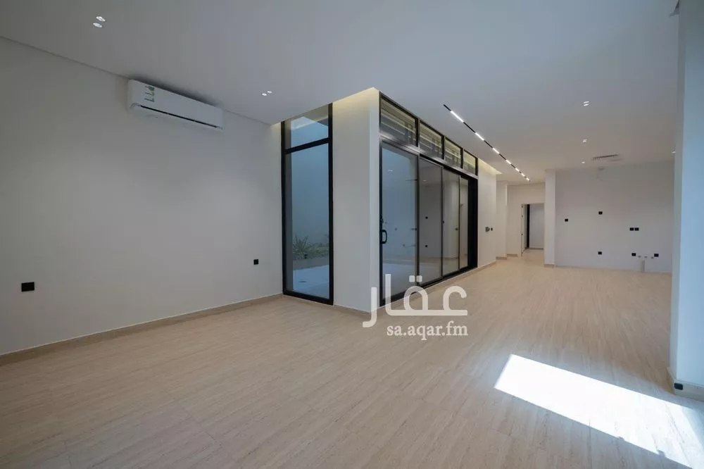 4 bedroom floor in Al Olaya 3