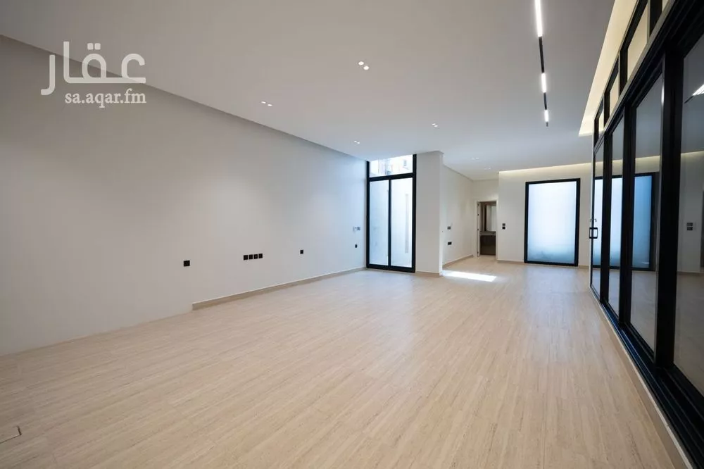 4 bedroom floor in Al Olaya 5