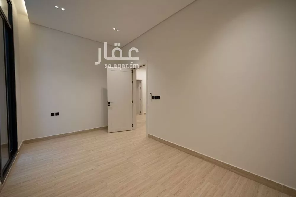 4 bedroom floor in Al Olaya 6