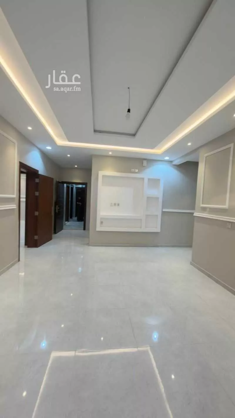 5 bedroom apartment in Muraykh 3