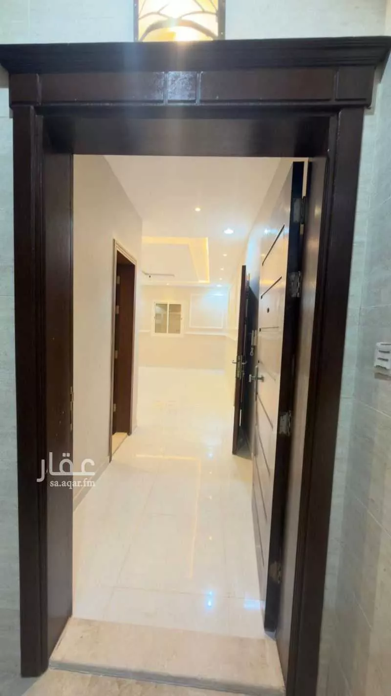 5 bedroom apartment in Muraykh 8