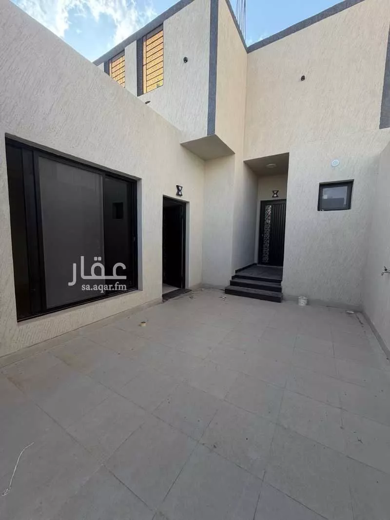 5 bedroom floor in Warqan 3