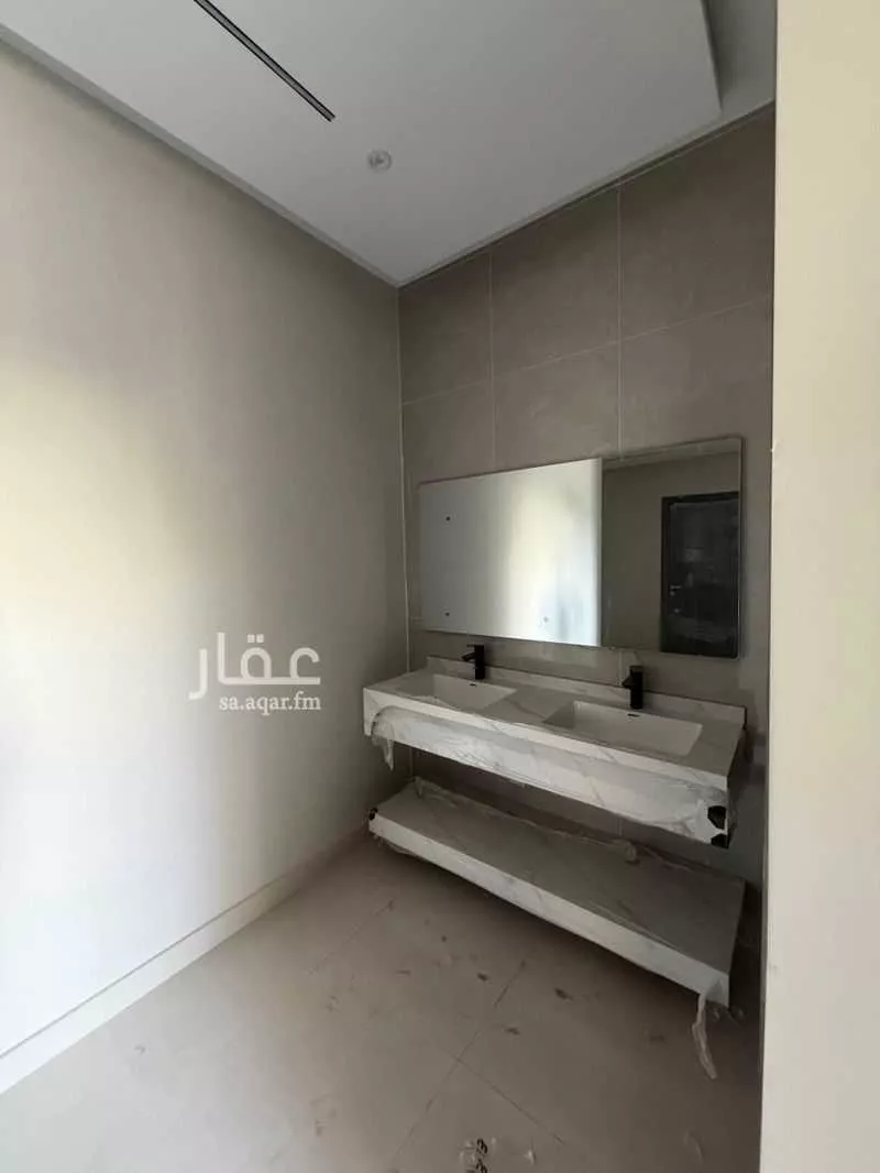5 bedroom floor in Warqan 5