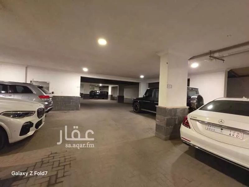 شقة 5 غرف في الروضة 10