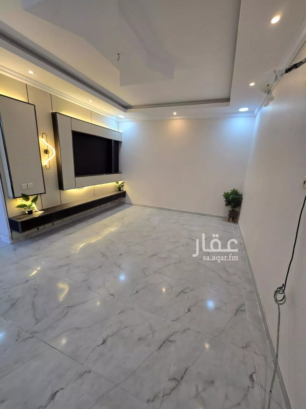 فيلا 6 غرف في ضاحية الملك فهد 7