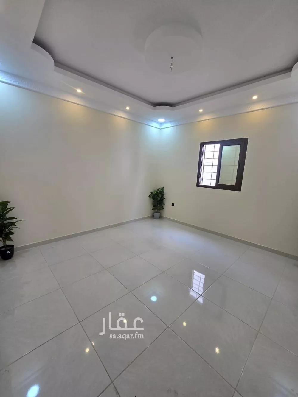 فيلا 8 غرف في ضاحية الملك فهد 15