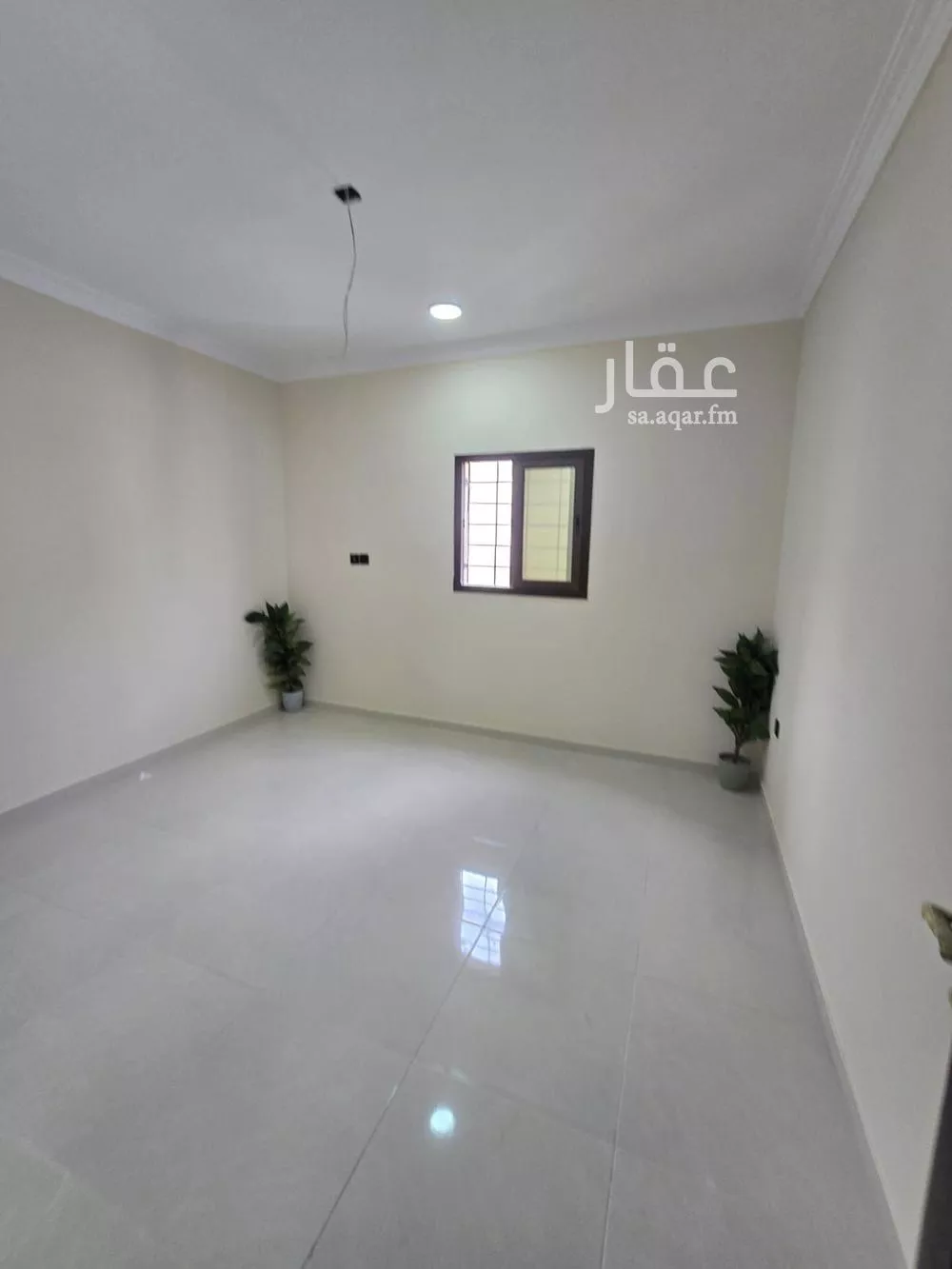 فيلا 8 غرف في ضاحية الملك فهد 9