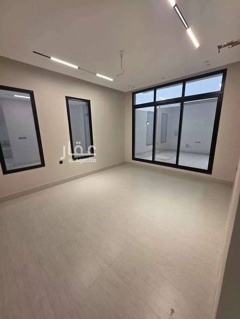 فيلا 6 غرف في ضاحية الملك فهد 10