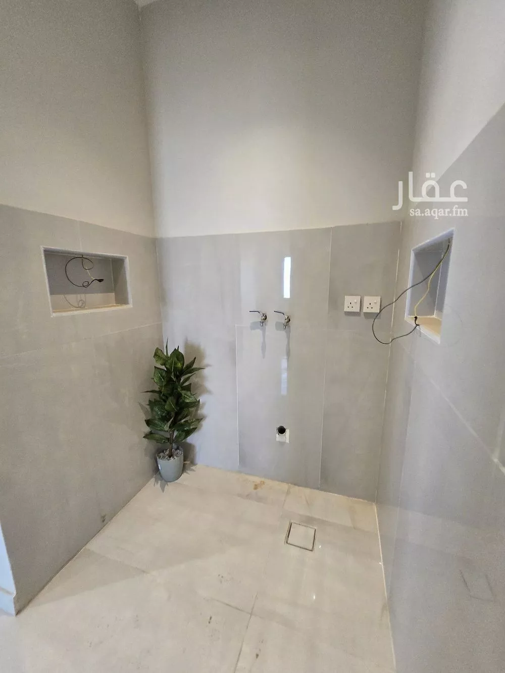 4 bedroom apartment in Al Hamra 13