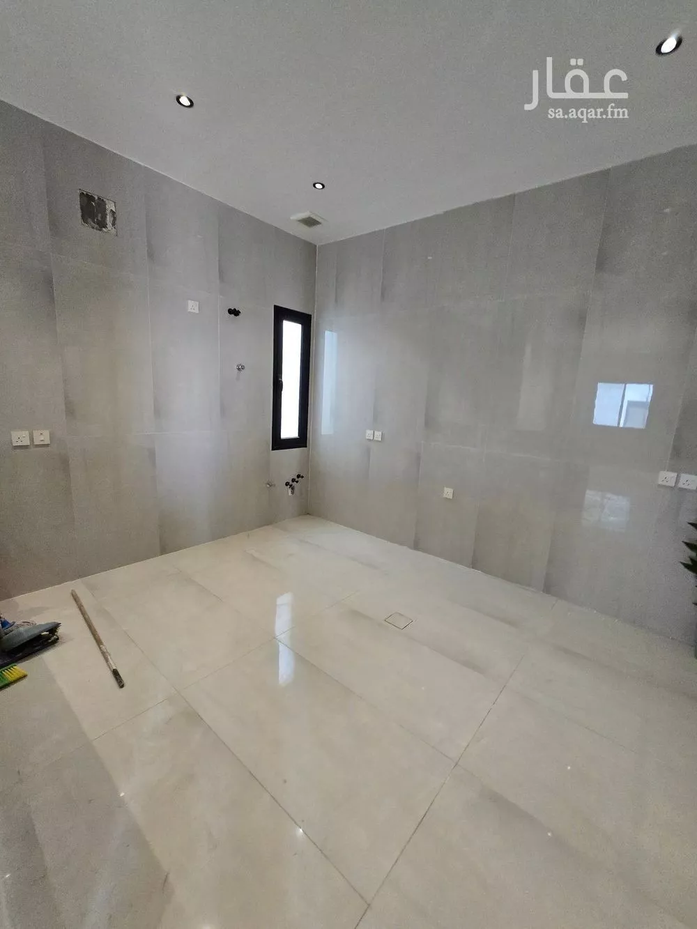 4 bedroom apartment in Al Hamra 8