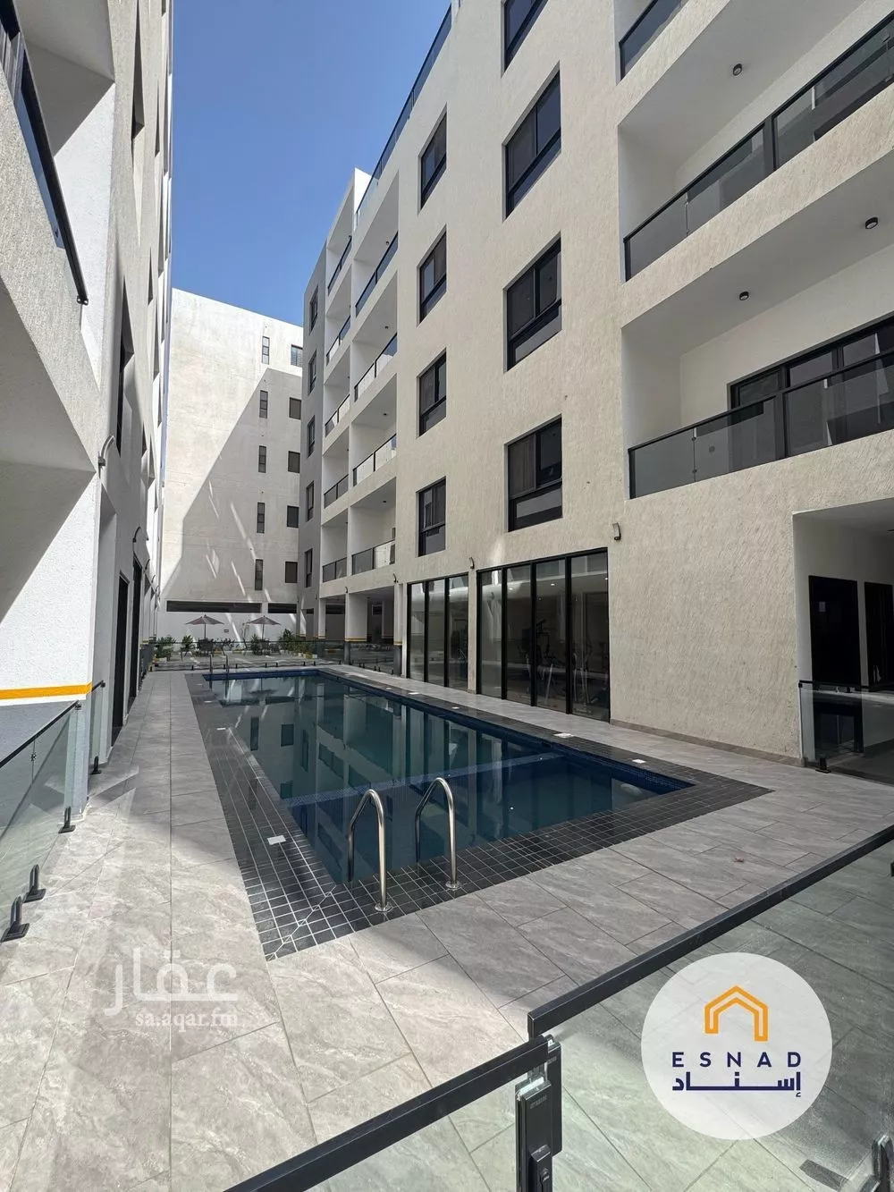 شقة 3 غرف في البحر 8