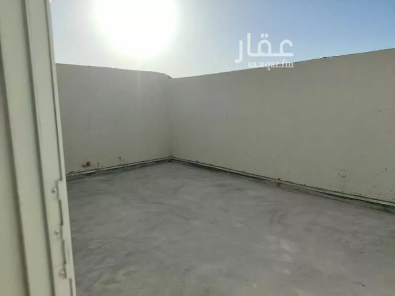 193 sqm building in Badr 10