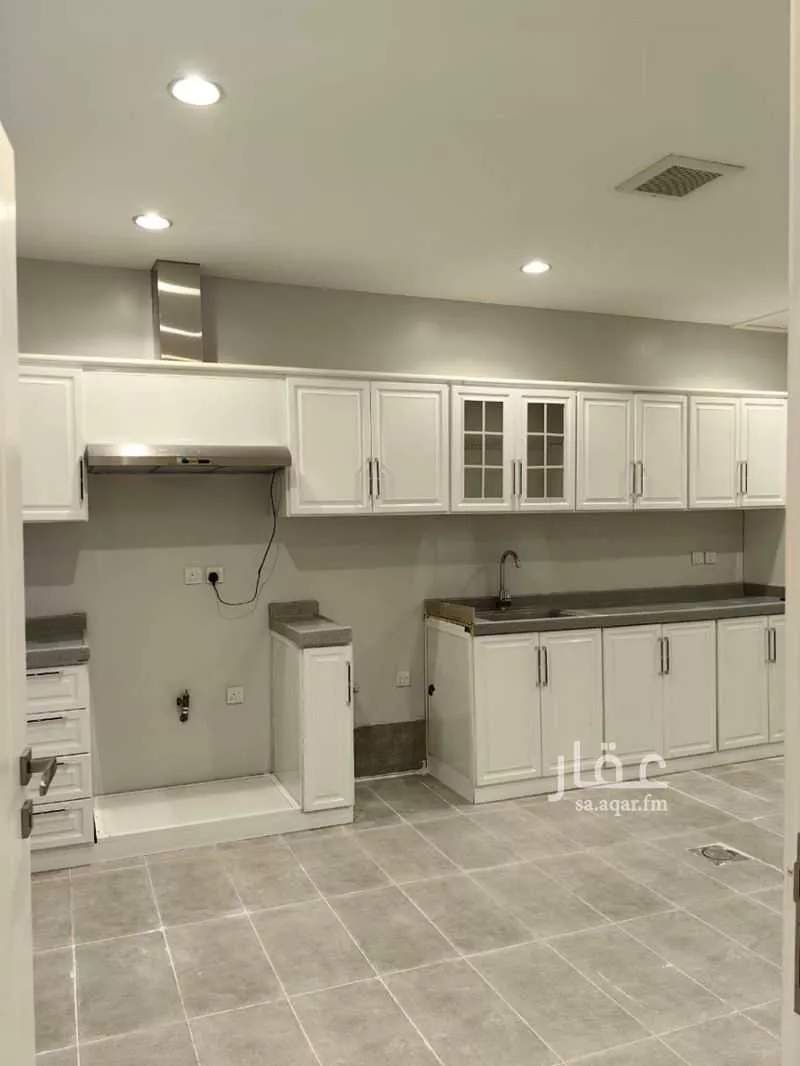 دور 4 غرف في العارض 16