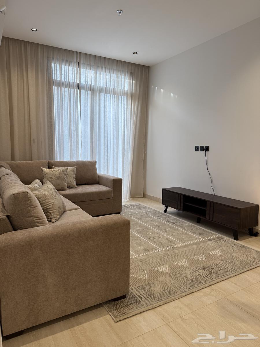 شقة 4 غرف في الرمال 2