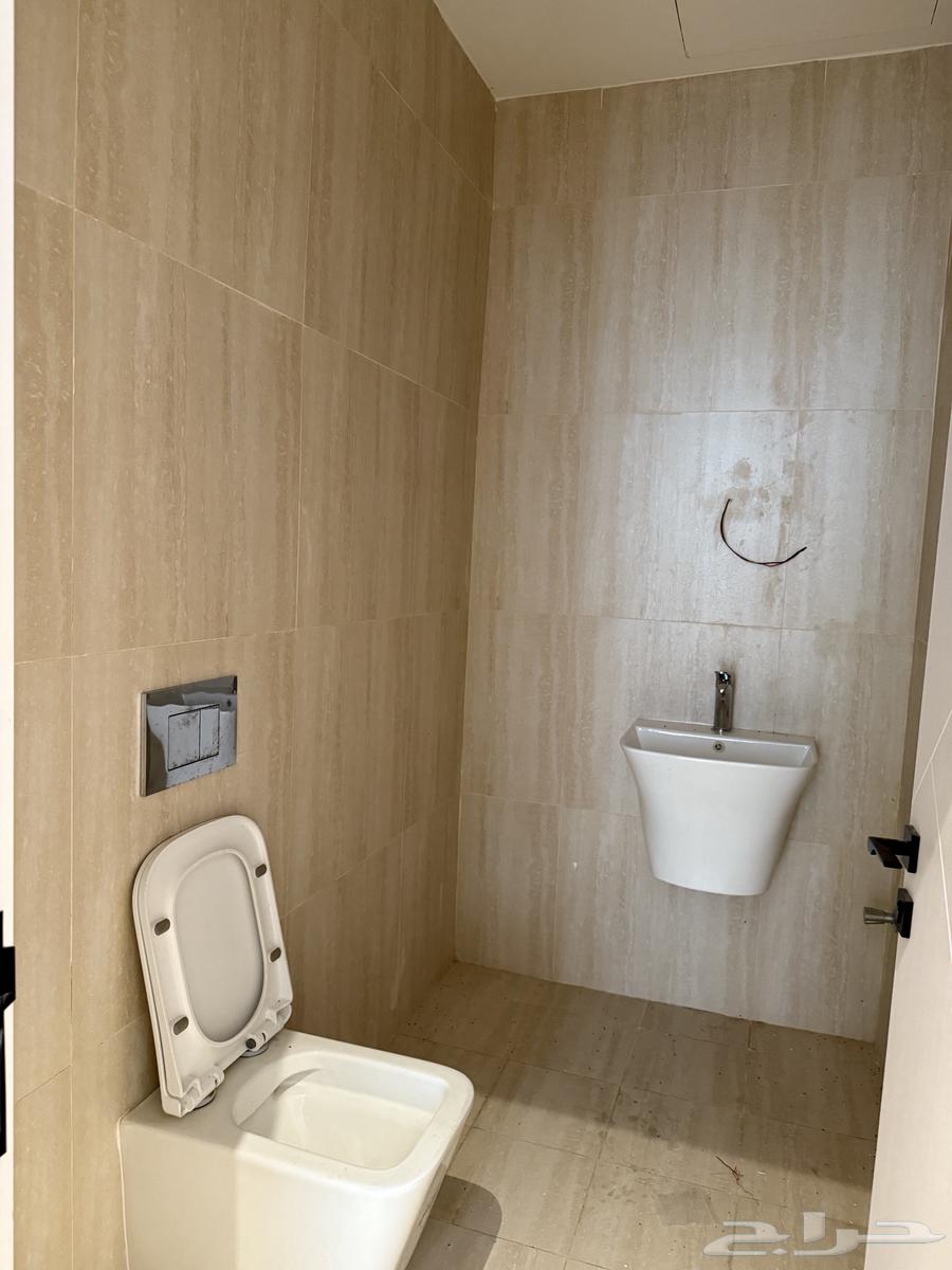 شقة 4 غرف في الرمال 5