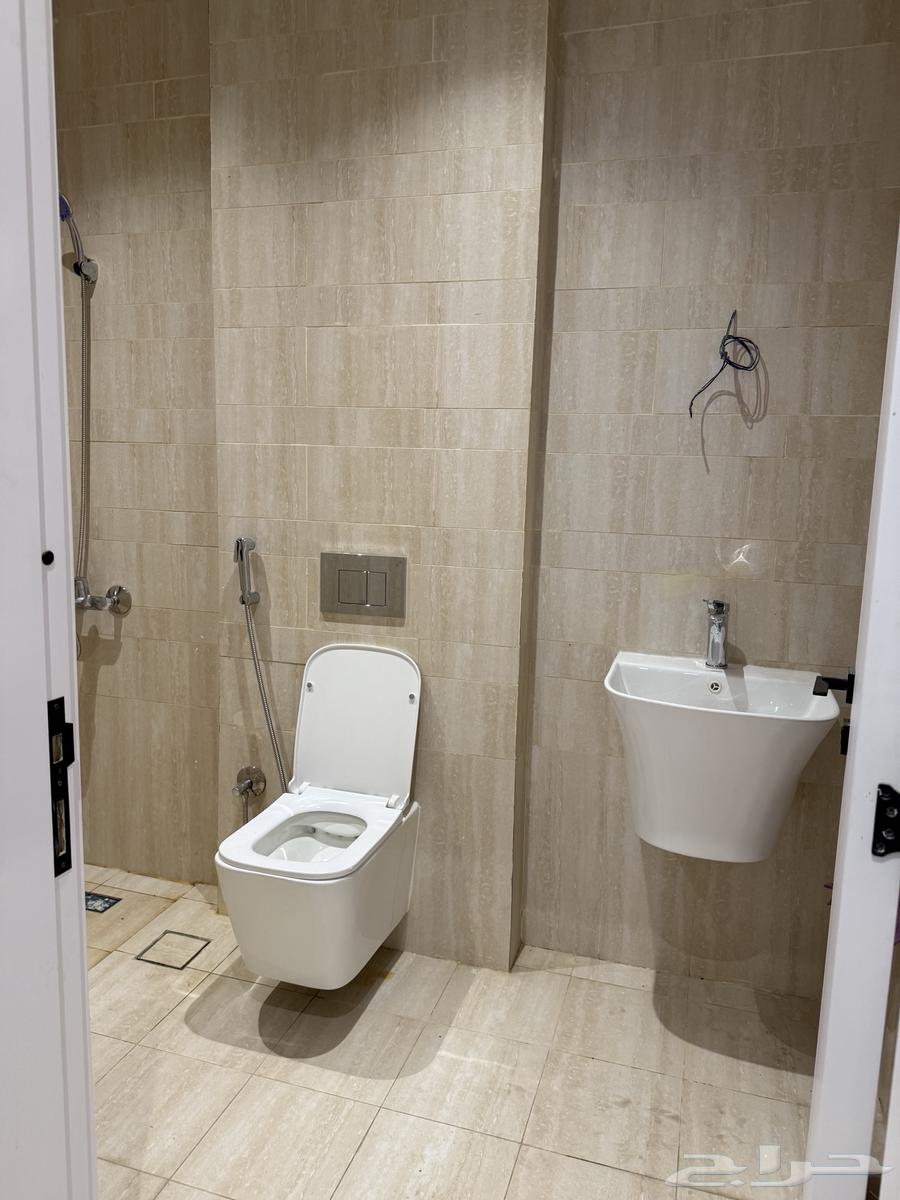 شقة 4 غرف في الرمال 10