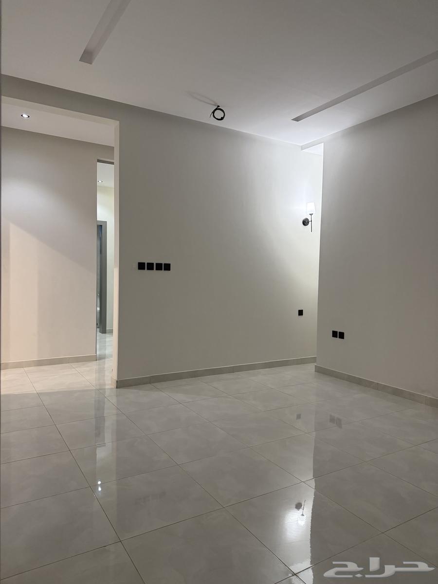 شقة 3 غرف في البيان 7