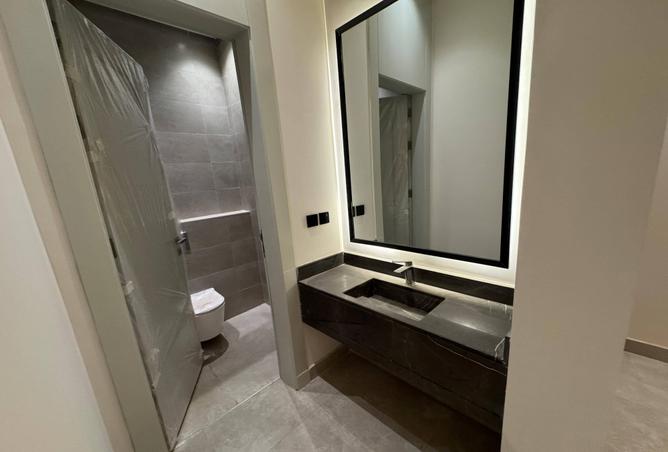 4 bedroom apartment in Al Yarmouk 3