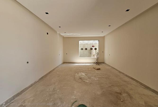 5 bedroom villa in Al Rimal 3