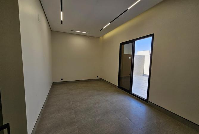4 bedroom apartment in Al Rimal 2