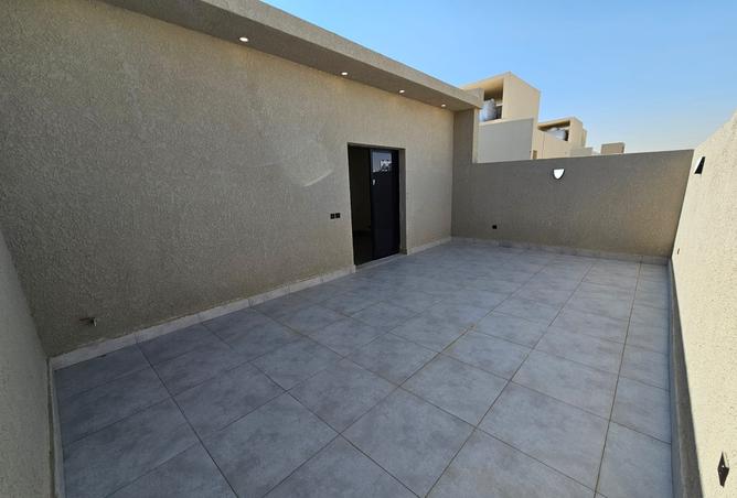 4 bedroom apartment in Al Rimal 3