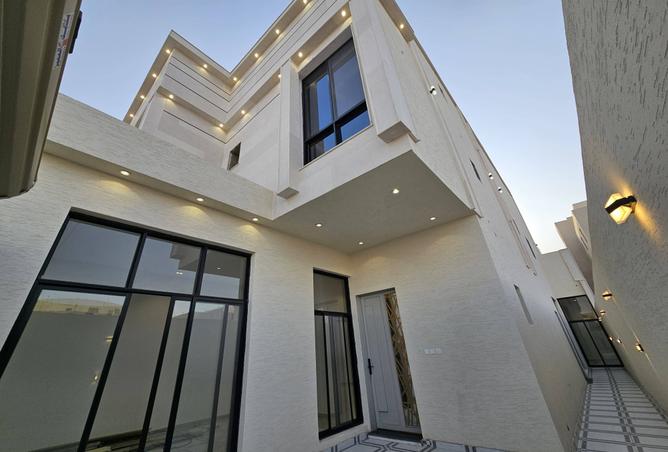 4 bedroom villa in Al Maizilah 2