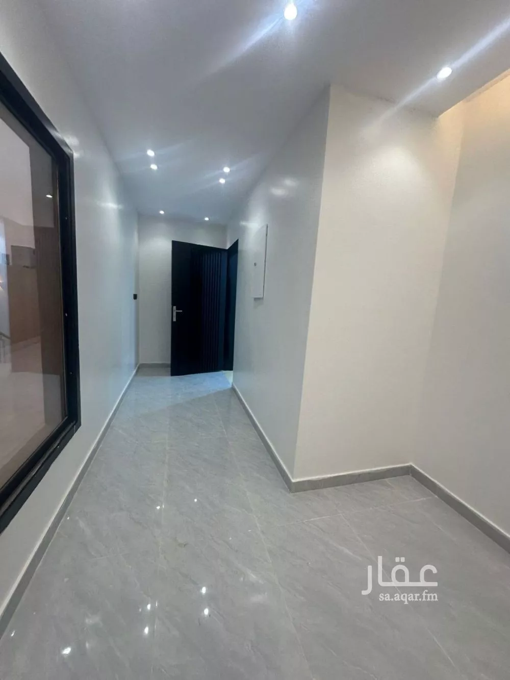 فيلا 5 غرف في عكاظ 7