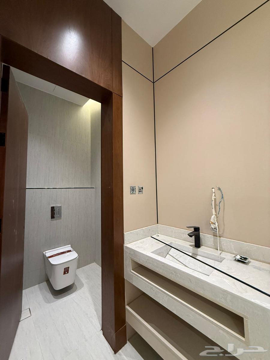 فيلا 6 غرف في المهدية 5