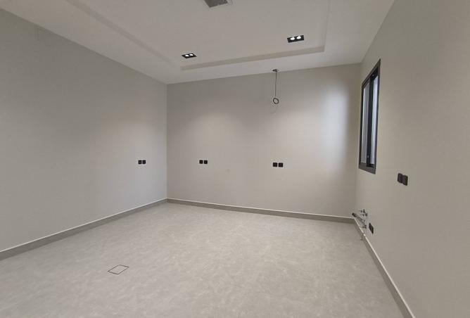 5 bedroom villa in Al Rimal 2