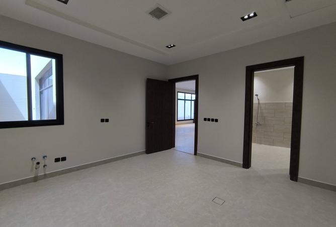 5 bedroom villa in Al Rimal 3