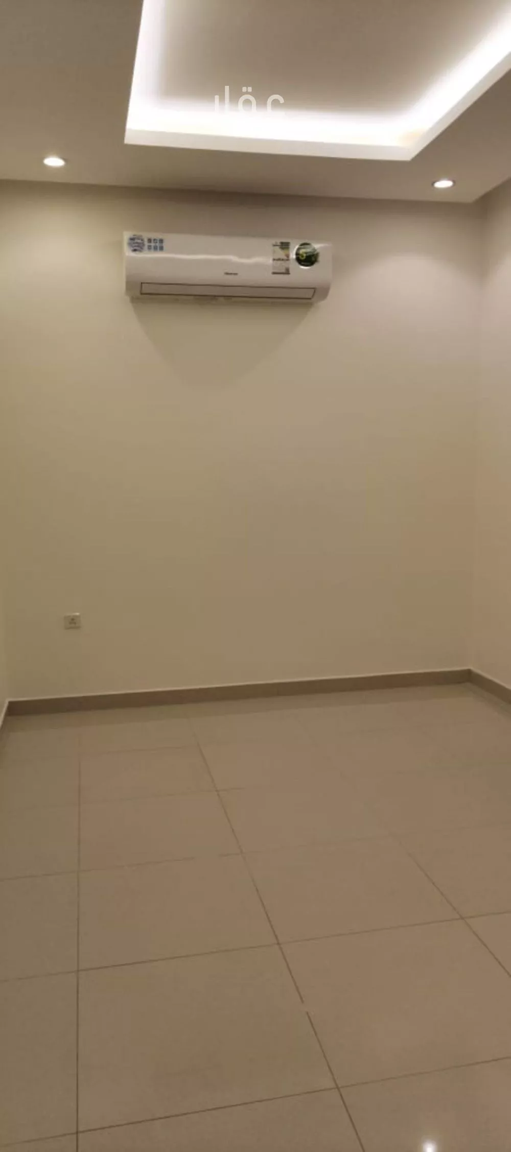 فيلا 4 غرف في العارض 6