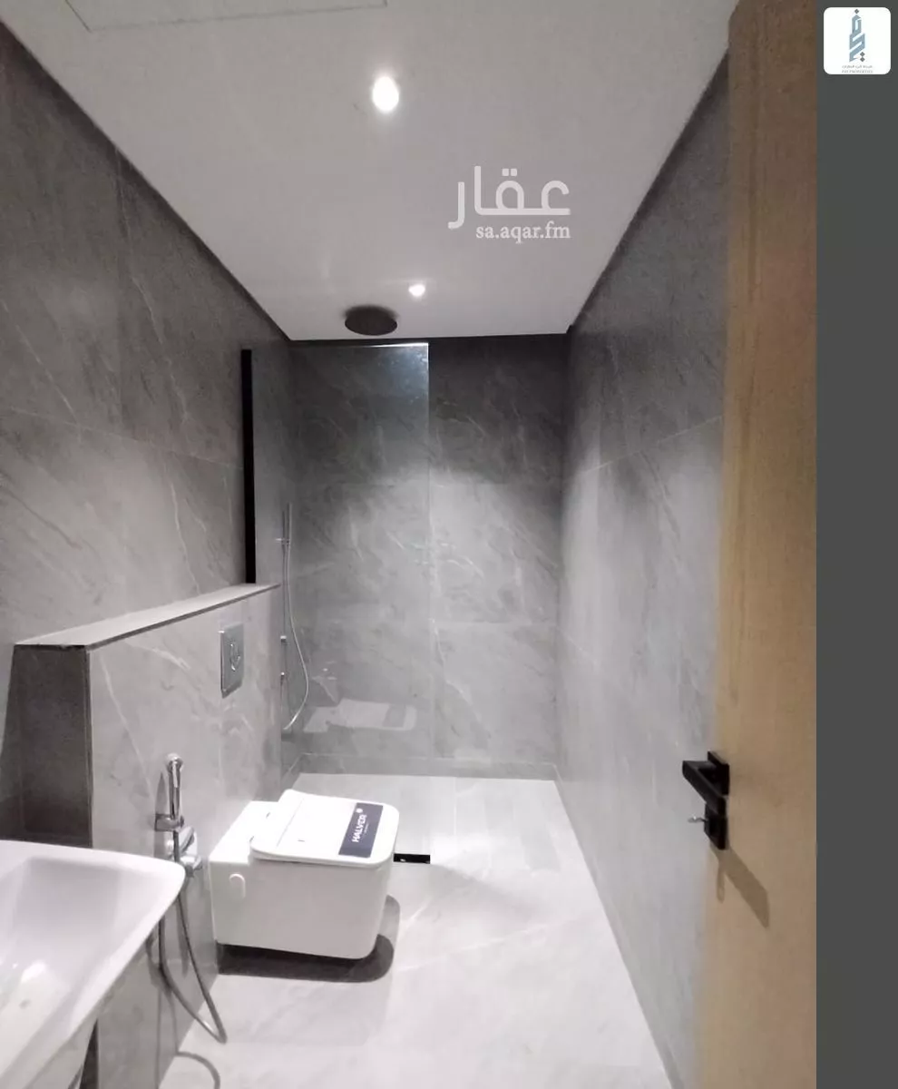 3 bedroom floor in Al Aridh 15